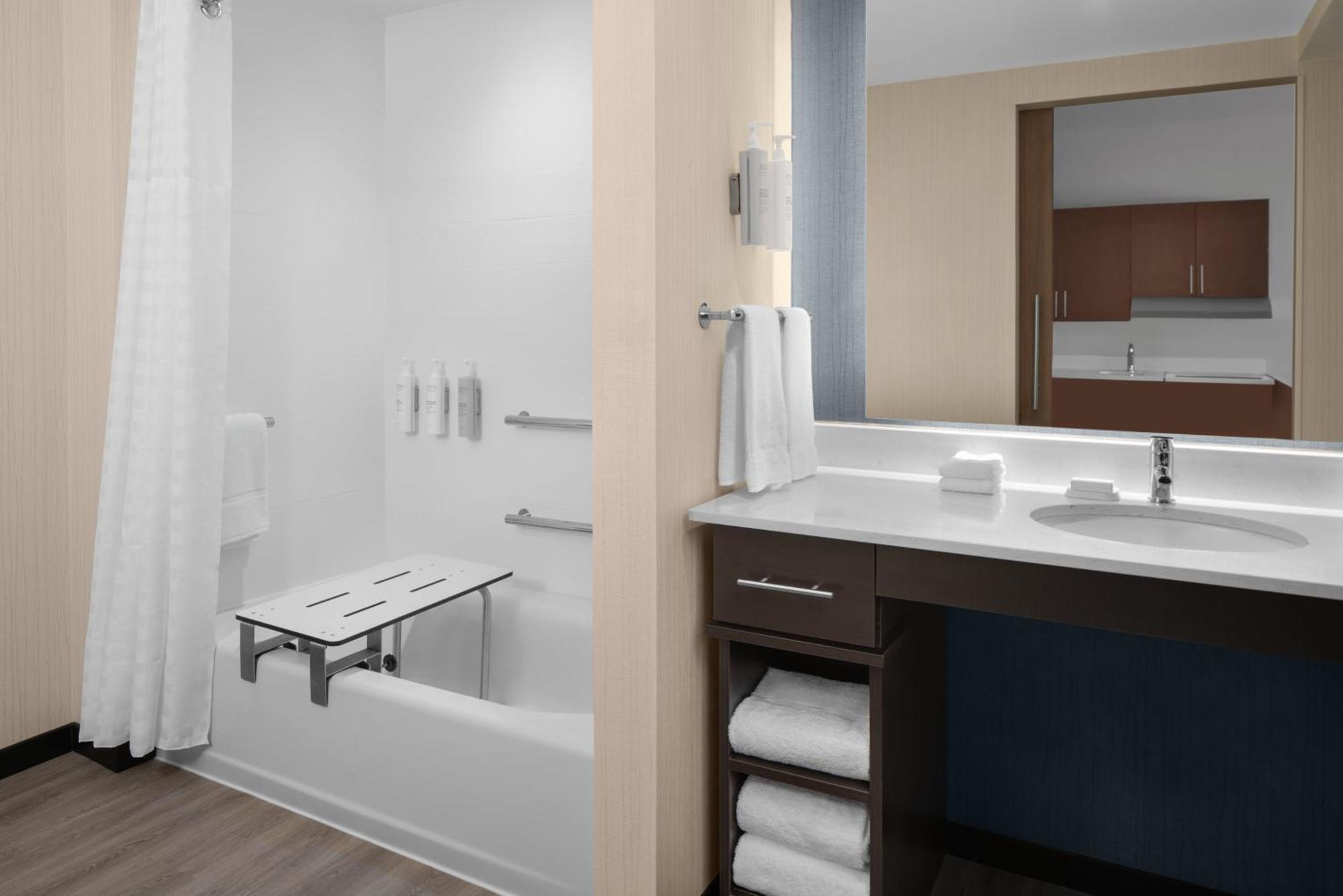 Homewood Suites By Hilton Charlotte Uptown First Ward Exterior foto
